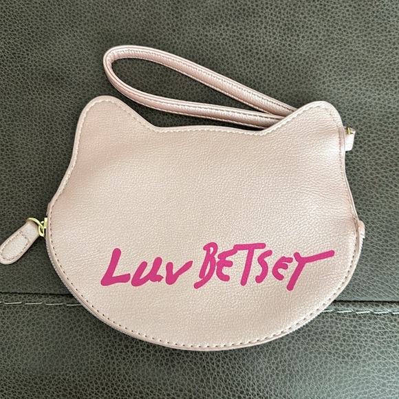 Betsey Johnson Sleeping Kitty Wristlet - Picture 2 of 4